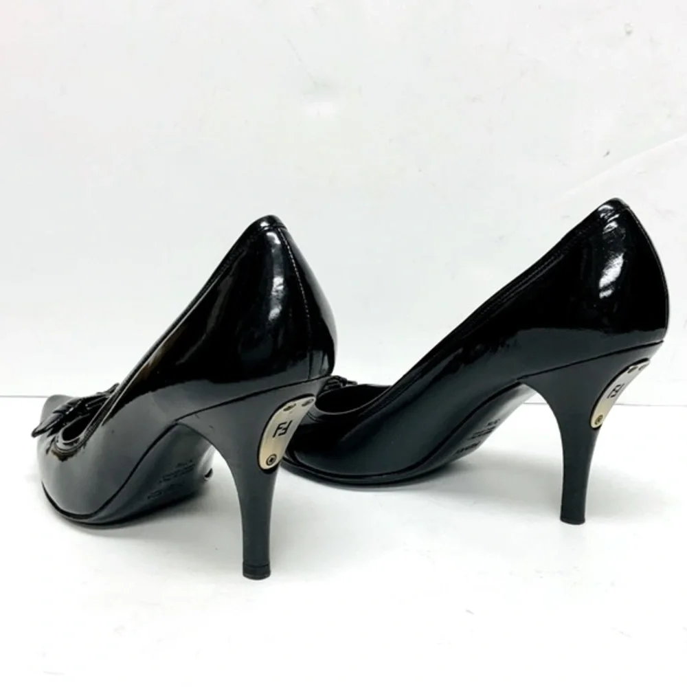 Fendi black patent leather heels with buckle 37.5